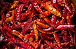 Piment et sexualité : entre plaisir, croyances et réalité scientifique.