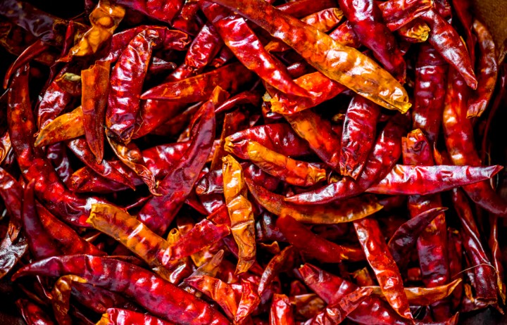 Piment et sexualité : entre plaisir, croyances et réalité scientifique. Piment et sexualité : entre plaisir, croyances et réalité scientifique.